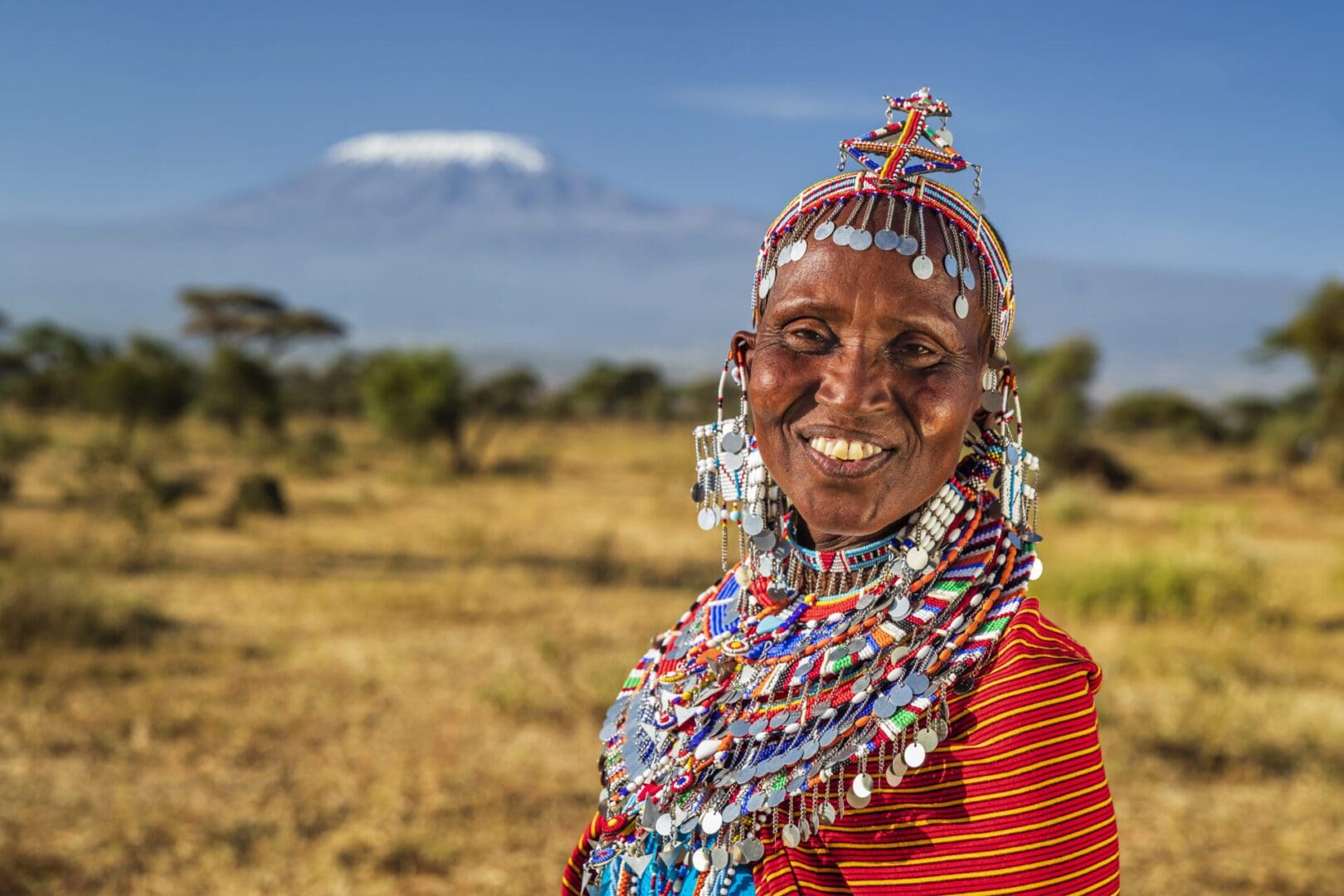 AFRICA. SMILING WOMAN scaled