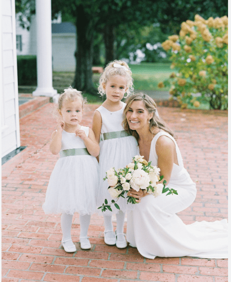 FLOWER GIRLS AND BRIDE